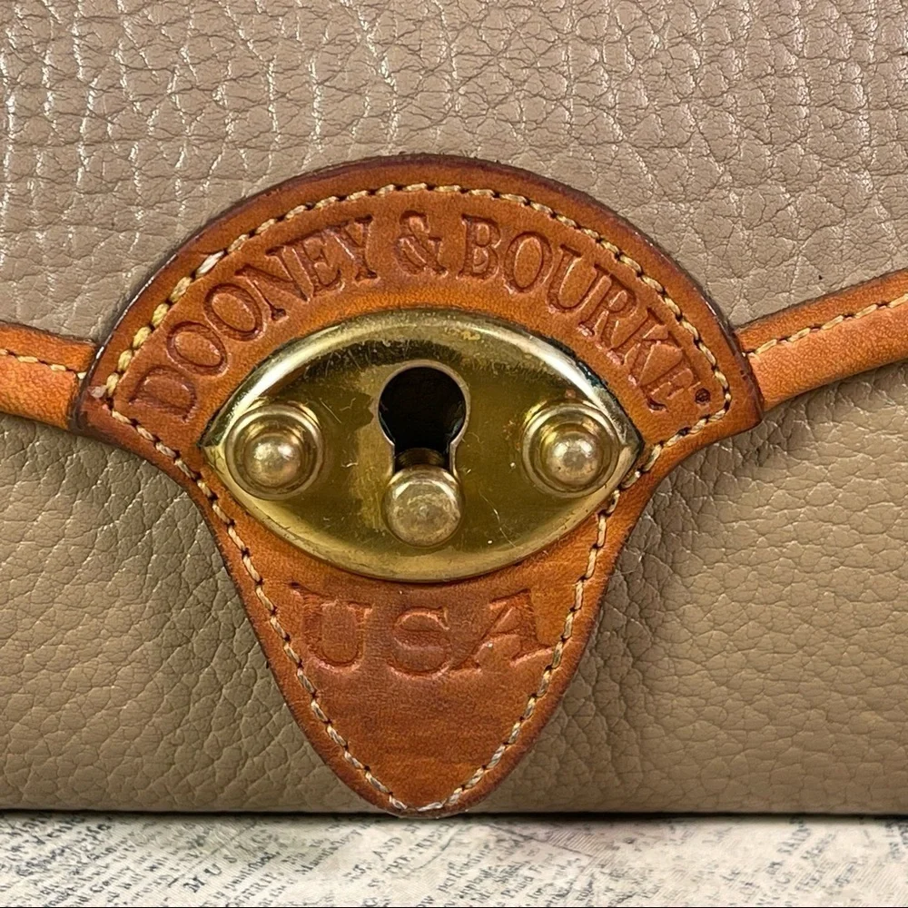 Vintage Dooney & Bourke All Weather Leather Cavalry Pochette R77